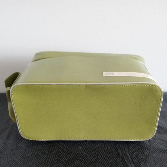 Tahitian Noni Olive Green Travel Bag - Picture 8 of 16